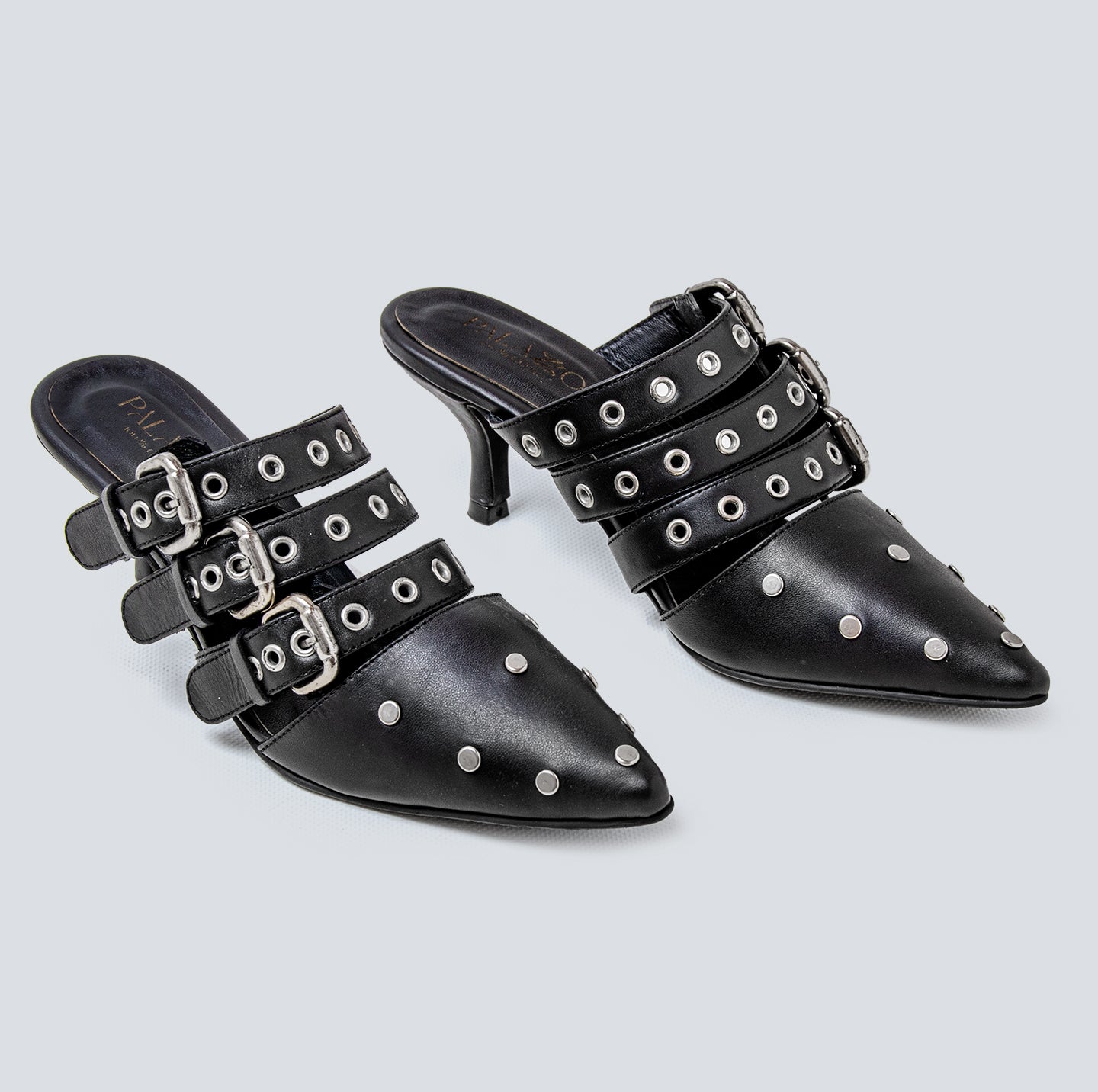 Stiletto en cuero negro- plata